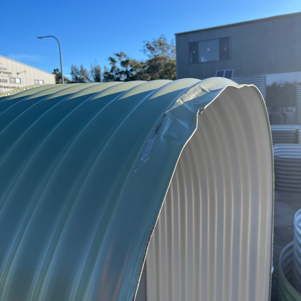 1800 x 1150 x 635 Wood Hutch