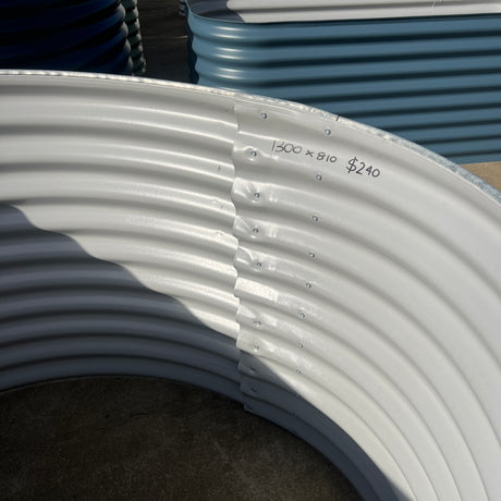 1300 x 810 Round Garden Bed