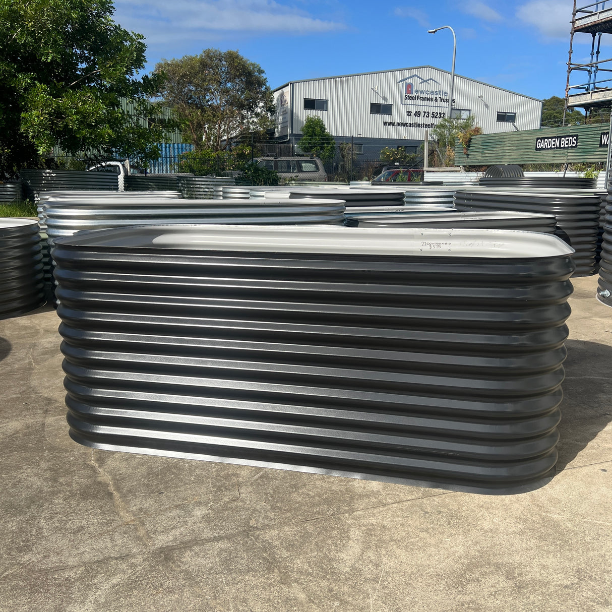2200 x 1100 x 810 Modline Garden Bed