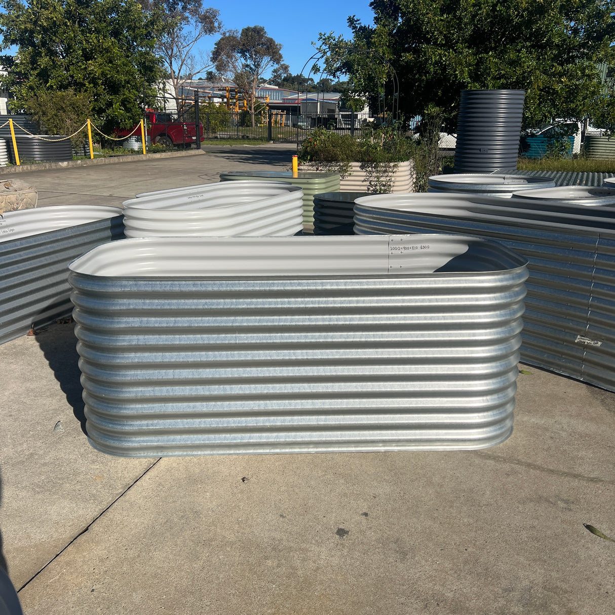 2000 x 900 x 810 Modline Garden Bed